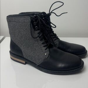 NWOB Penguin by Munsingwear Black Leather & Gray Felt Chukka Boots Men’s US 9